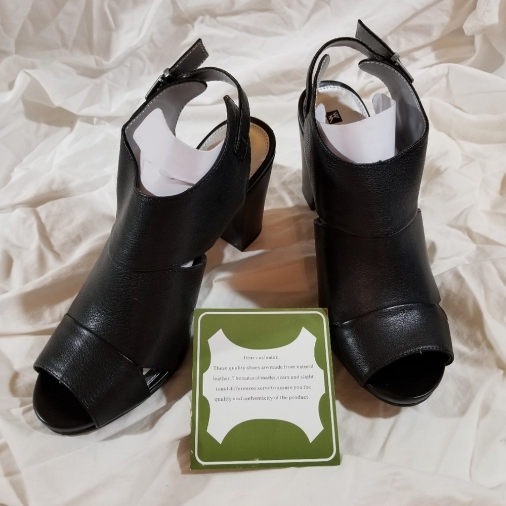 White Mountain Adjustable Backstrap Sandals - District, Black, 9.5M, NWT